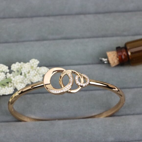 Elegant Triple Circle Rose Gold Bangle with Sparkling Stones, XPBL0493 - Picture 9 of 12